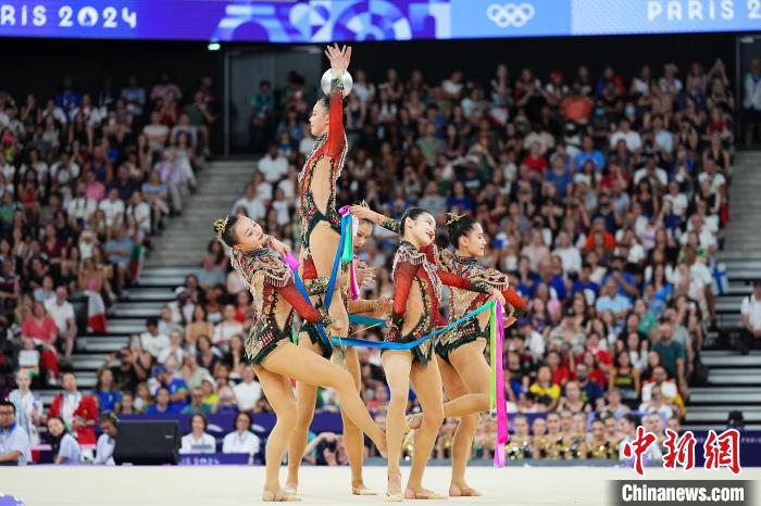 19岁艺术体操小将王澜静在巴黎携队友共创历史