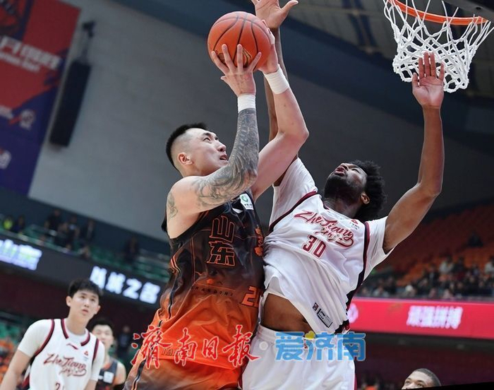 山东男篮惨败浙江稠州银行 双外援强势主导胜负