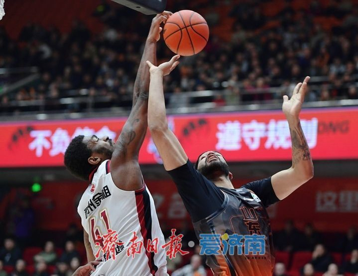 山东男篮惨败浙江稠州银行 双外援强势主导胜负