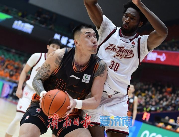 山东男篮惨败浙江稠州银行 双外援强势主导胜负