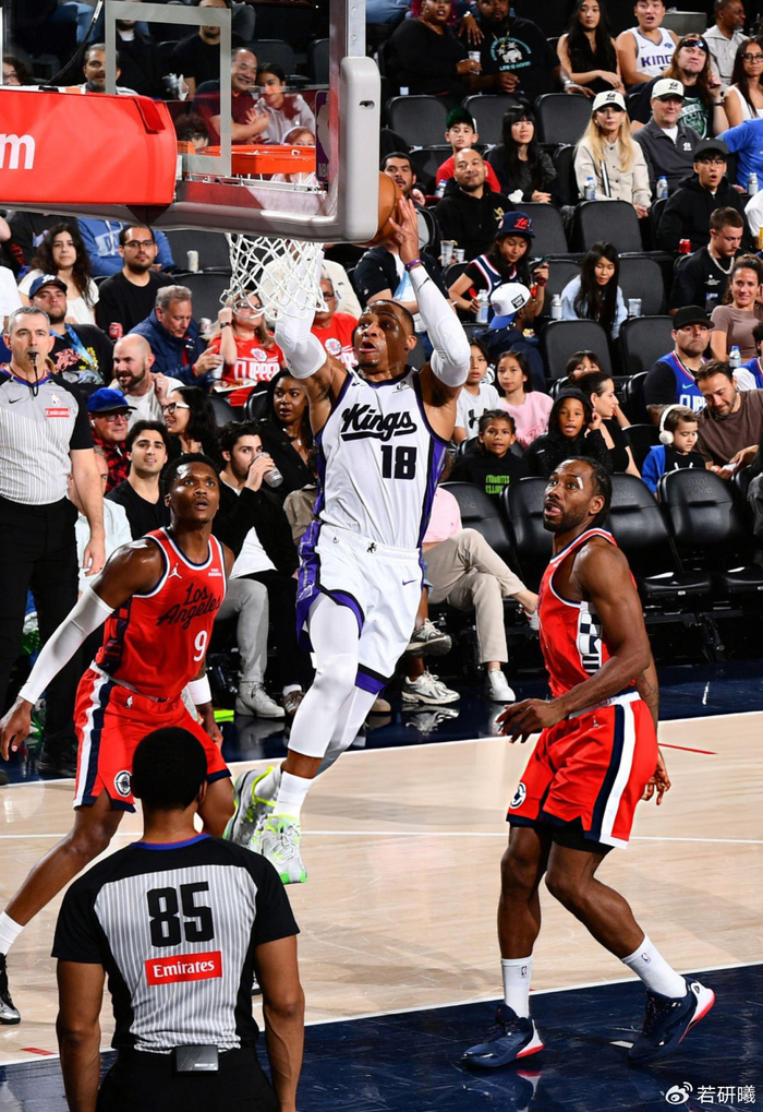 国王队客场力克快船 威少三双引领逆转