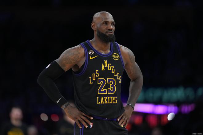 肯纳德绝杀三分助湖人九连胜 詹姆斯生涯常规赛