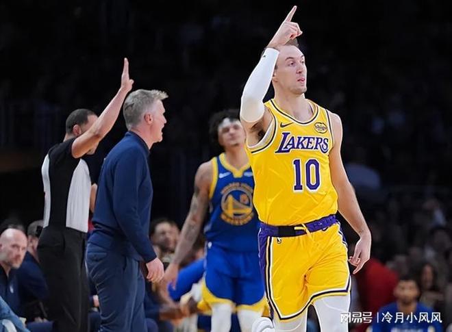 肯纳德绝杀三分助湖人九连胜 詹姆斯生涯常规赛