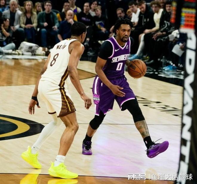 勇士逆转国王，库里复出关键三分助阵