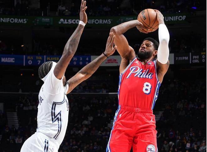 76人逆转魔术晋级季后赛 马克西砍31分成头号功臣